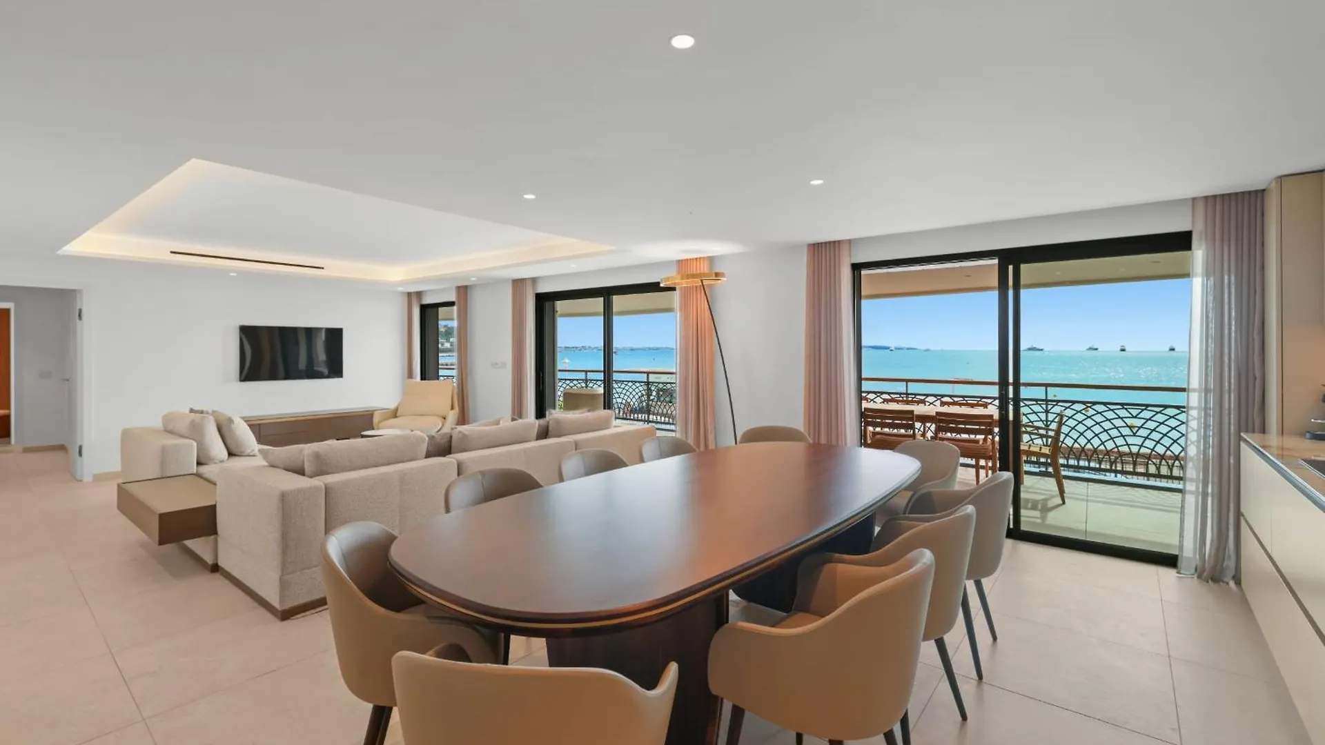 Ref 1998 - Cannes - Sea View Apartment For Rent 0*,